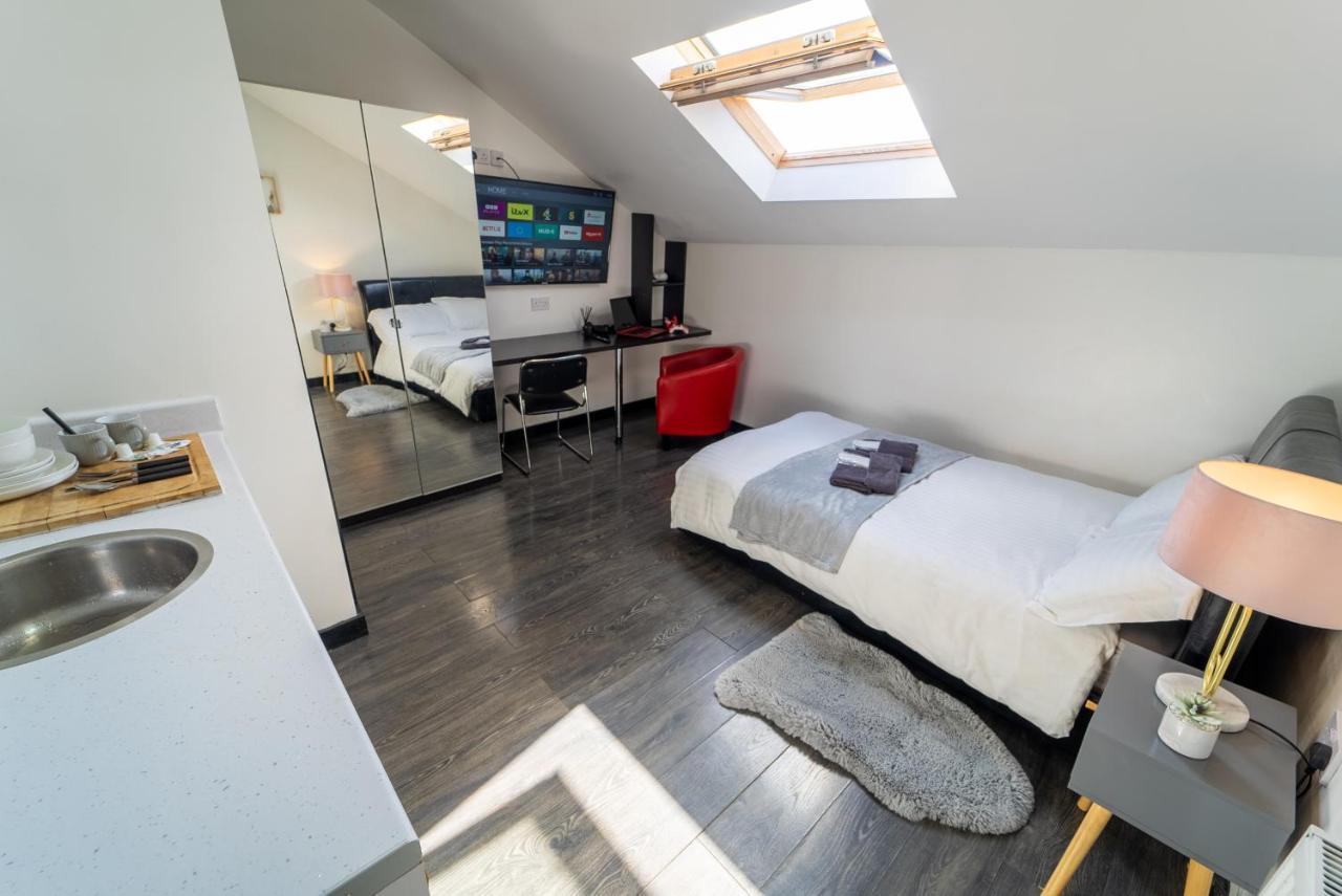 Stay Sa Cosy Equipped Studios Available 10 Mins From The City! Free Wifi &50" Smart Tv'S! Birmingham Rum bild
